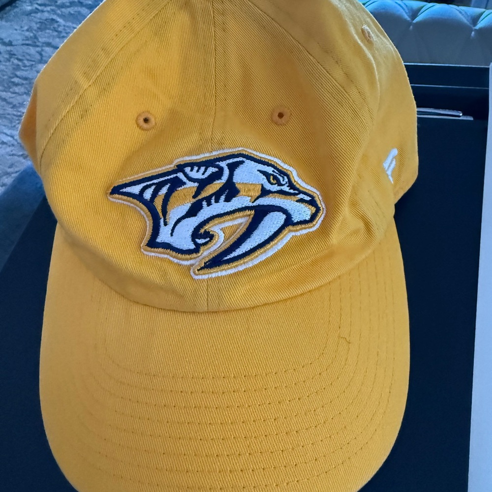NHL NASHVILLE PREADATORS FANATICS YELLOW ADJUSTABLE HAT - NWOT